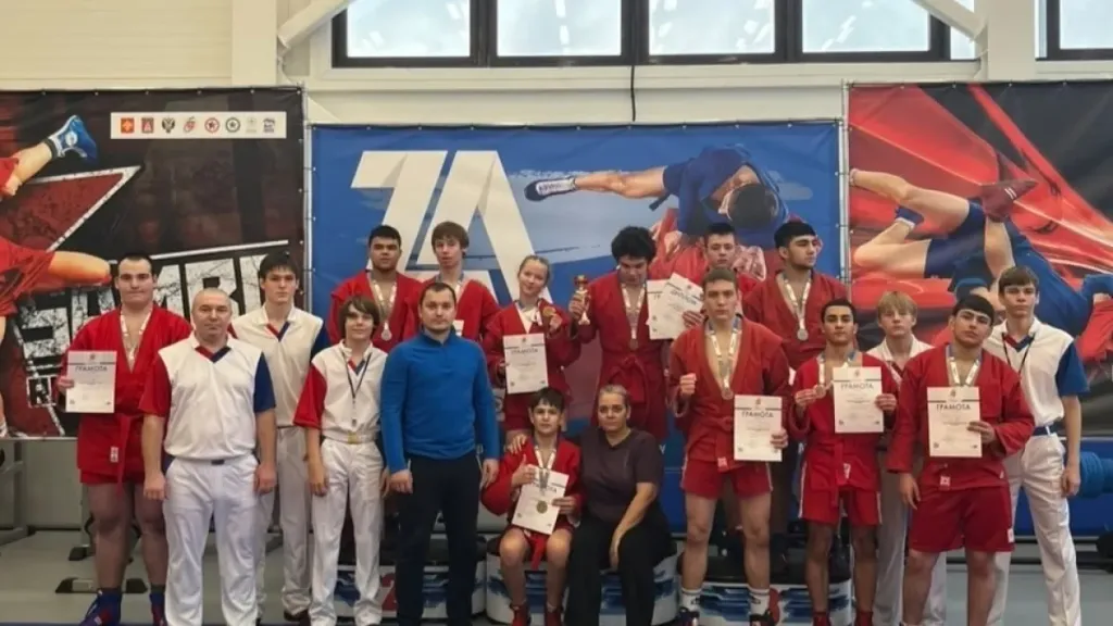 Самбисты из Усинска выиграли командный зачёт в трёх возрастах